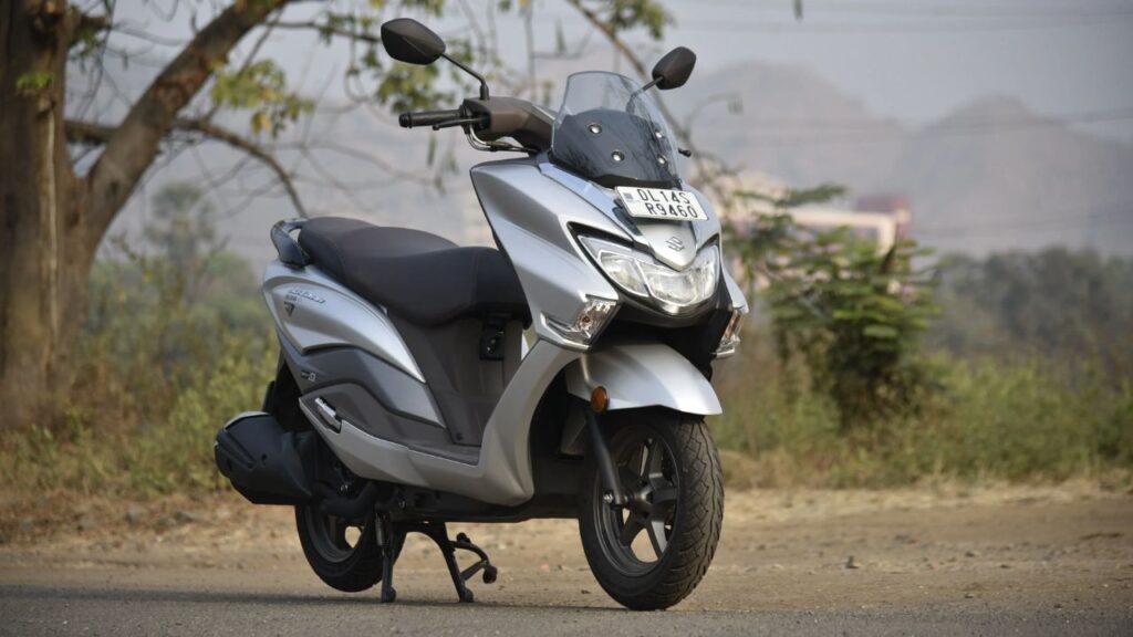 Suzuki Burgman Street 125 2025 Launched: Premium Maxi Scooter with Better Comfort & Mileage
